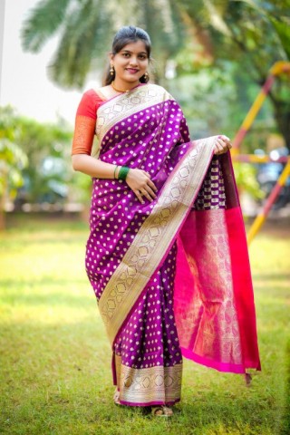 Hazari Katan Banarasi Silk Saree | Wine Hazari Buti Saree With Rani (Pink) Blouse