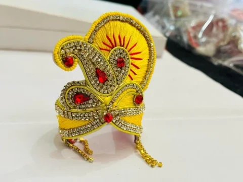 'Ganpati Mukut'