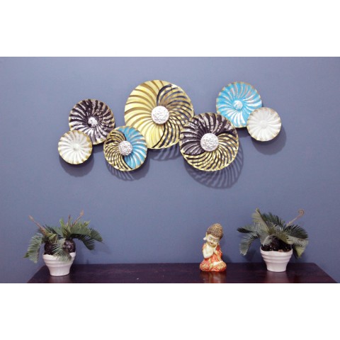 Beautiful Circular Wall Decors With 7 Plates