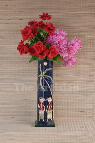 Unbreakable Glosy Round Shaped Tribal Husband Wife Flower Vase