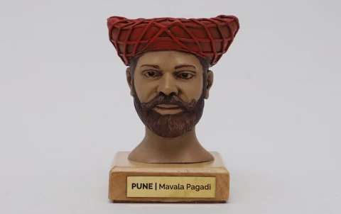 Pune Traditional Headgear Model - Mawala Pagdi