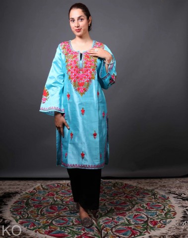 Turquoise Base Bootidaar Ari Embroidered Silk Kurti