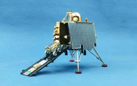 Chandrayaan 3 | Metal Diecast Vikram Lander Scale Model