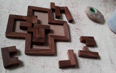 Wooden 9 Pieces Pentominoes Jigsaw Puzzle