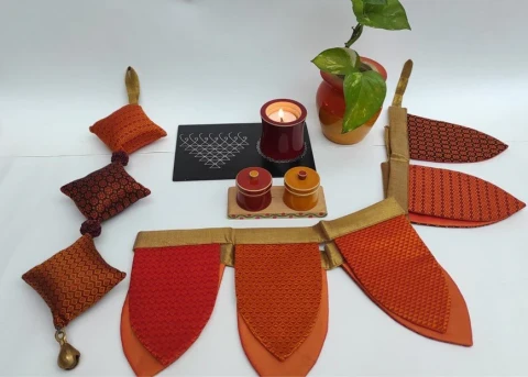 Varnam Gift Kit
