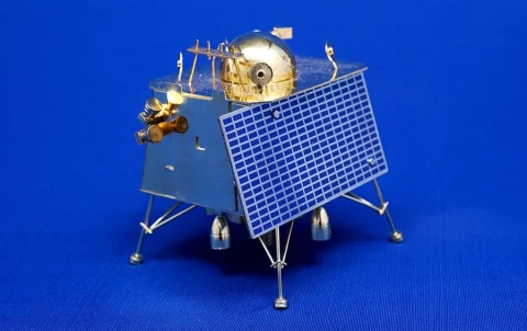 Chandrayaan Vikram Lander Scale Model 1:25