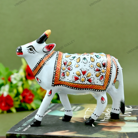 Meenakari Cow Royal White - 4 Inches