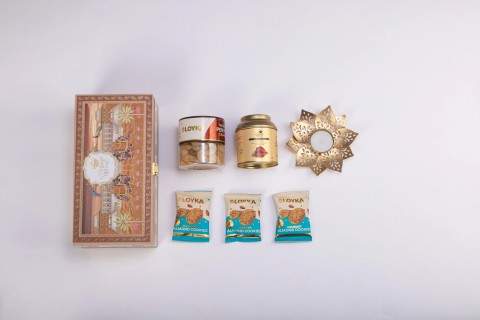 Divya Darpan (The Enchanted Mirror)